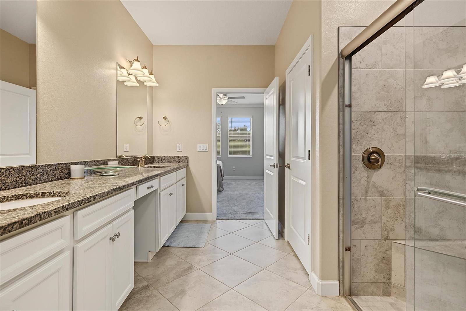 Dual sinks
