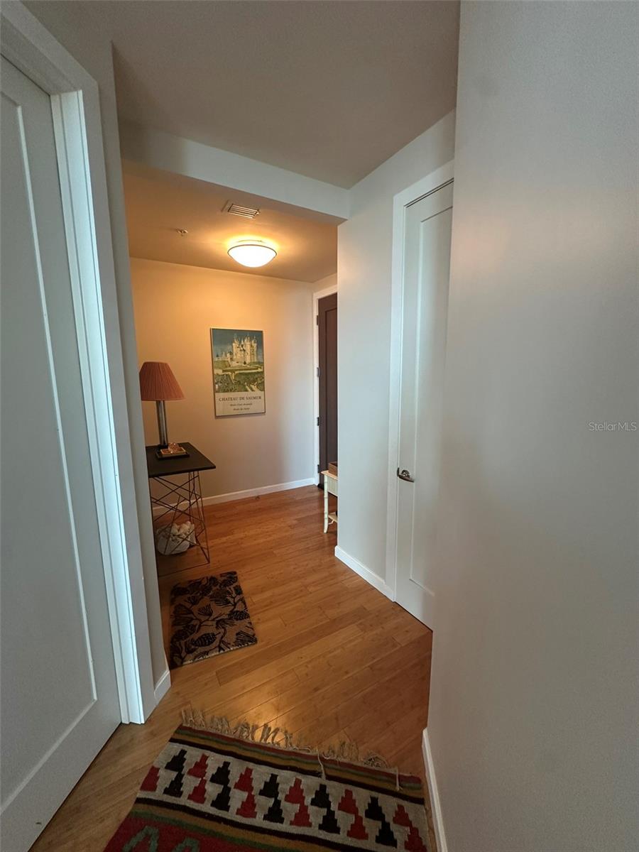 400 4TH AVENUE S, #1207, St Petersburg, FL 33701