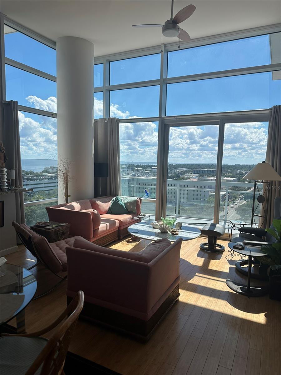 400 4TH AVENUE S, #1207, St Petersburg, FL 33701
