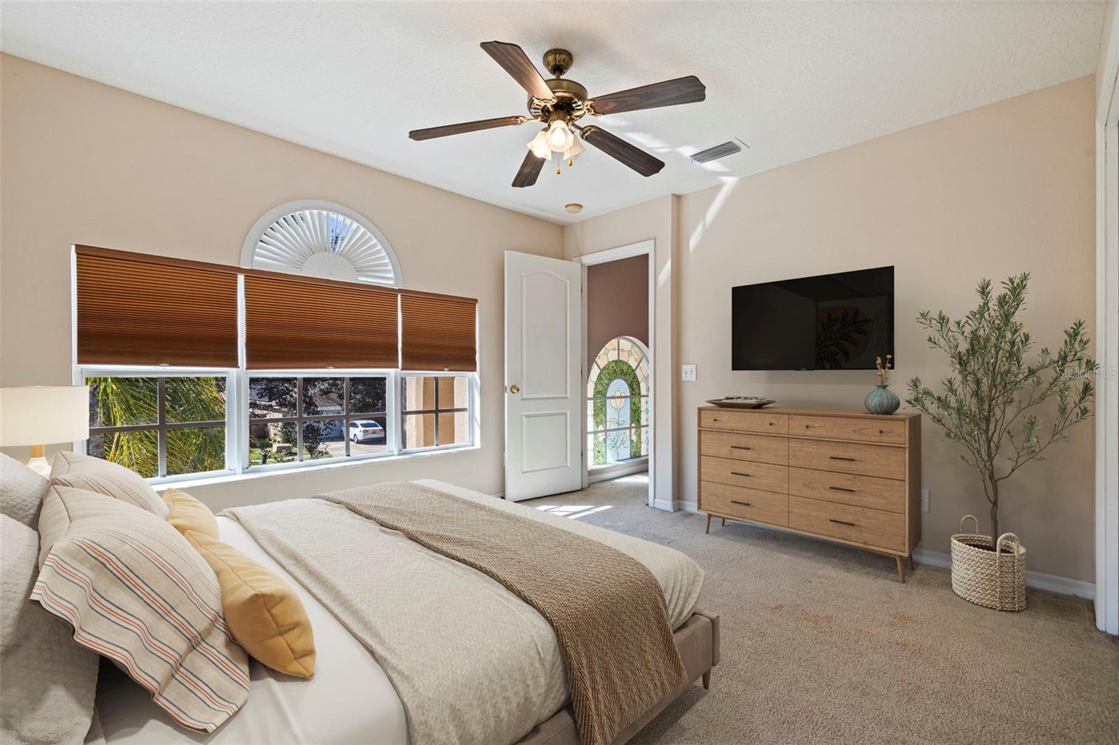 4758 WHISPERING WIND AVENUE, Tampa, FL 33614