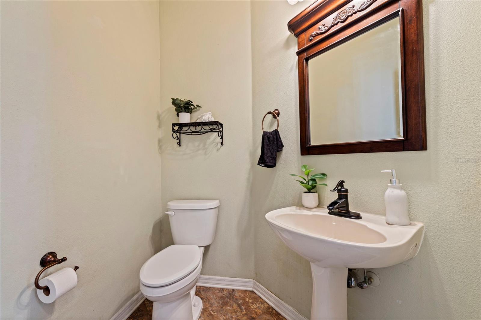 4758 WHISPERING WIND AVENUE, Tampa, FL 33614