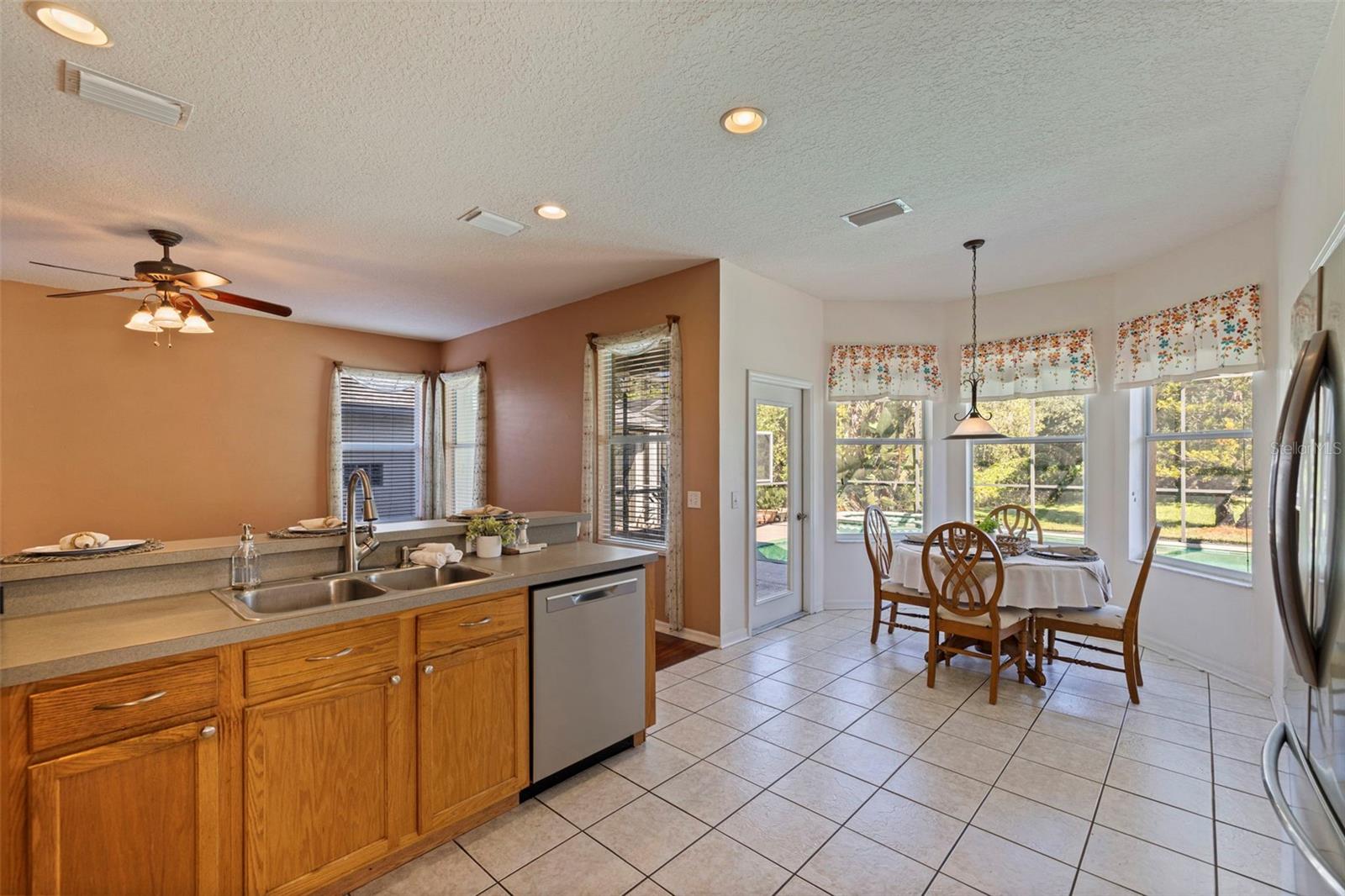 4758 WHISPERING WIND AVENUE, Tampa, FL 33614