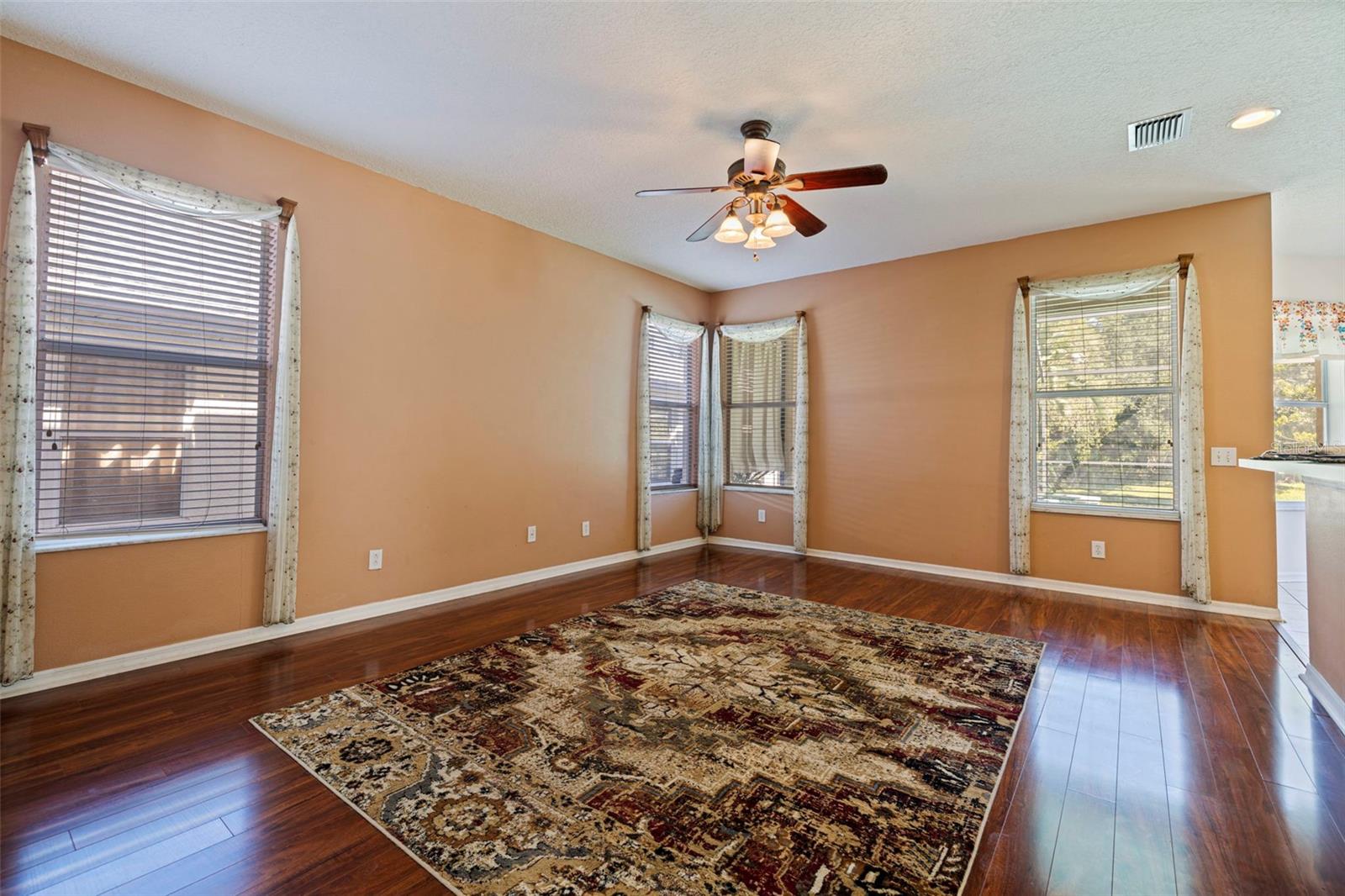 4758 WHISPERING WIND AVENUE, Tampa, FL 33614