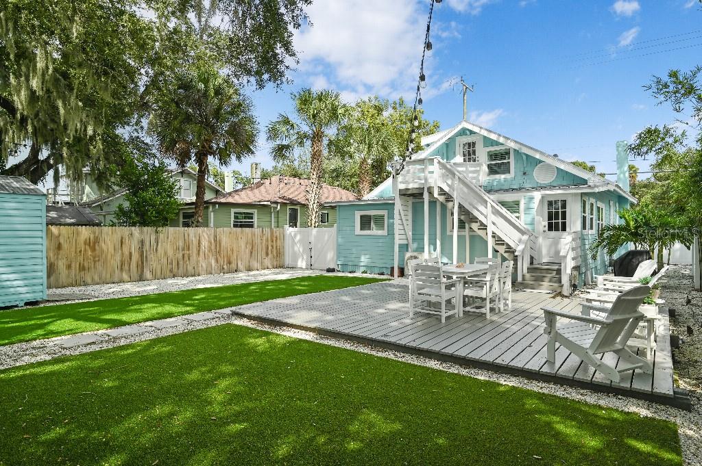402 N ORANGE STREET, New Smyrna Beach, FL 32168