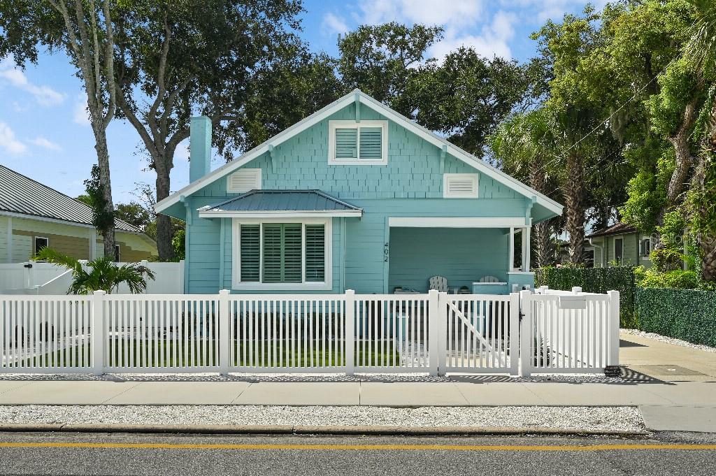 402 N ORANGE STREET, New Smyrna Beach, FL 32168