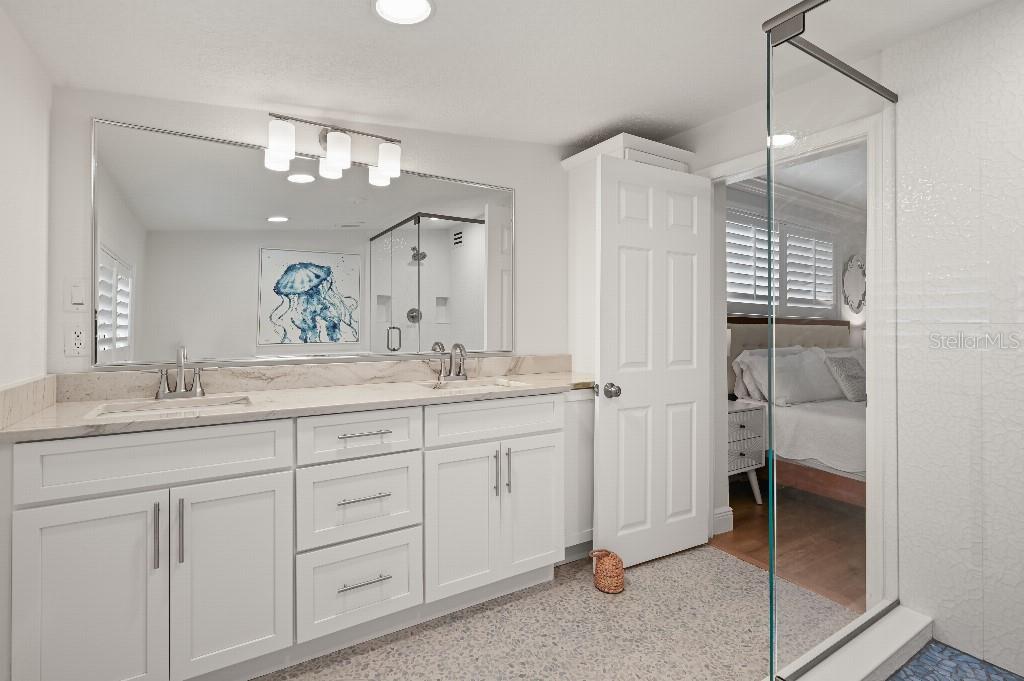 402 N ORANGE STREET, New Smyrna Beach, FL 32168