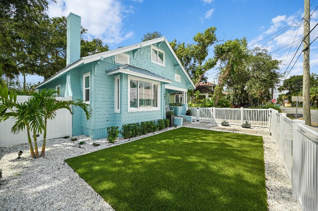 402 N ORANGE STREET, New Smyrna Beach, FL 32168