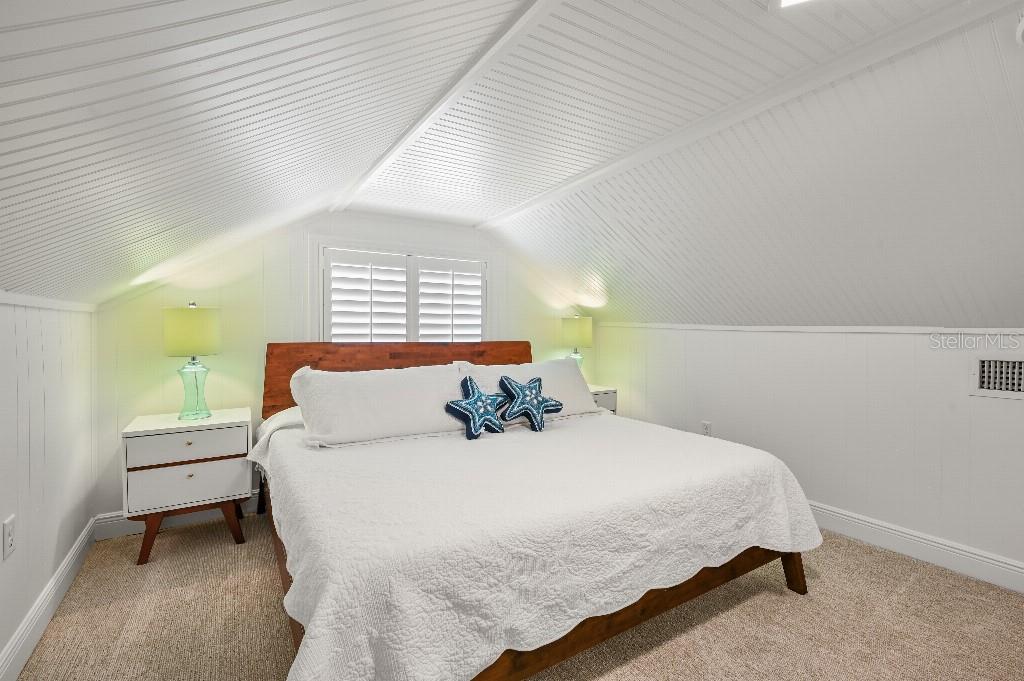 402 N ORANGE STREET, New Smyrna Beach, FL 32168