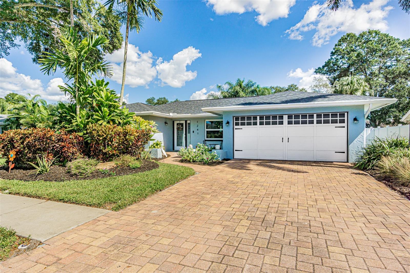 1241 STONY BROOK LANE, Dunedin, FL 34698 1241 STONY BROOK LANE, Dunedin, FL 34698