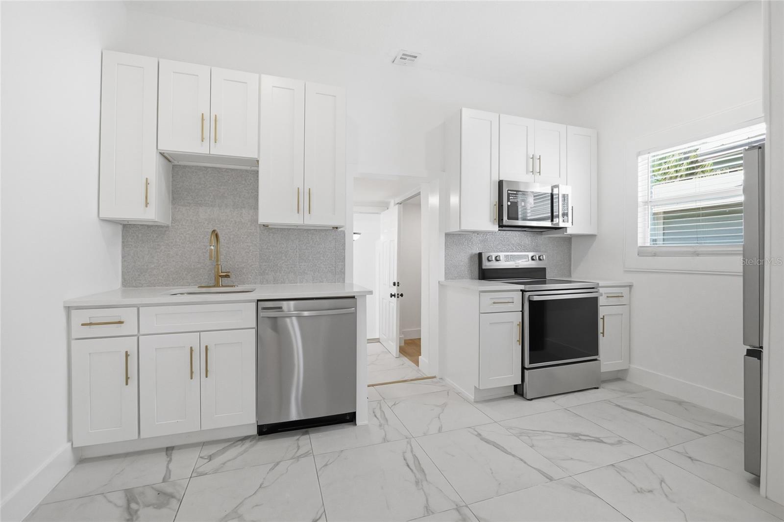 2120 W NASSAU STREET, Tampa, FL 33607