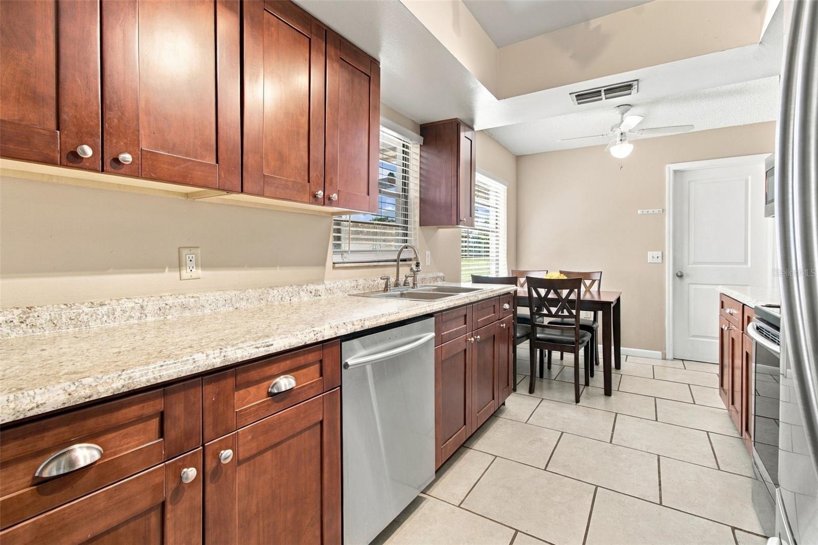 Eat-In Kitchen