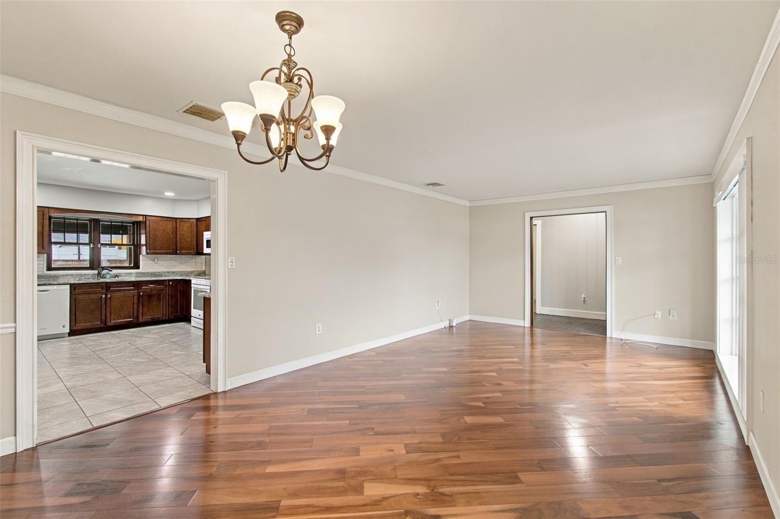 105 ASHBROOK DRIVE, Brandon, FL 33511