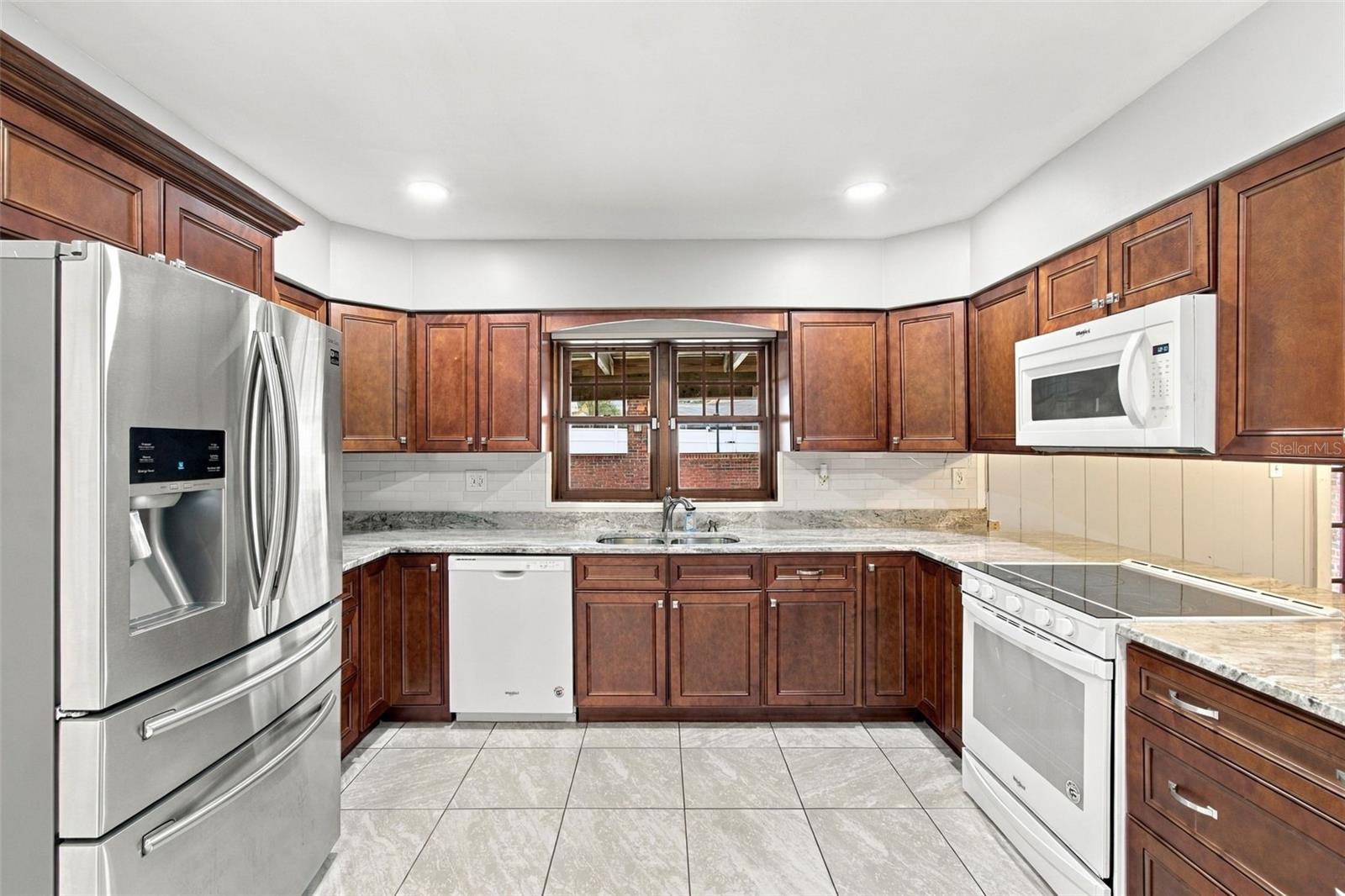 105 ASHBROOK DRIVE, Brandon, FL 33511