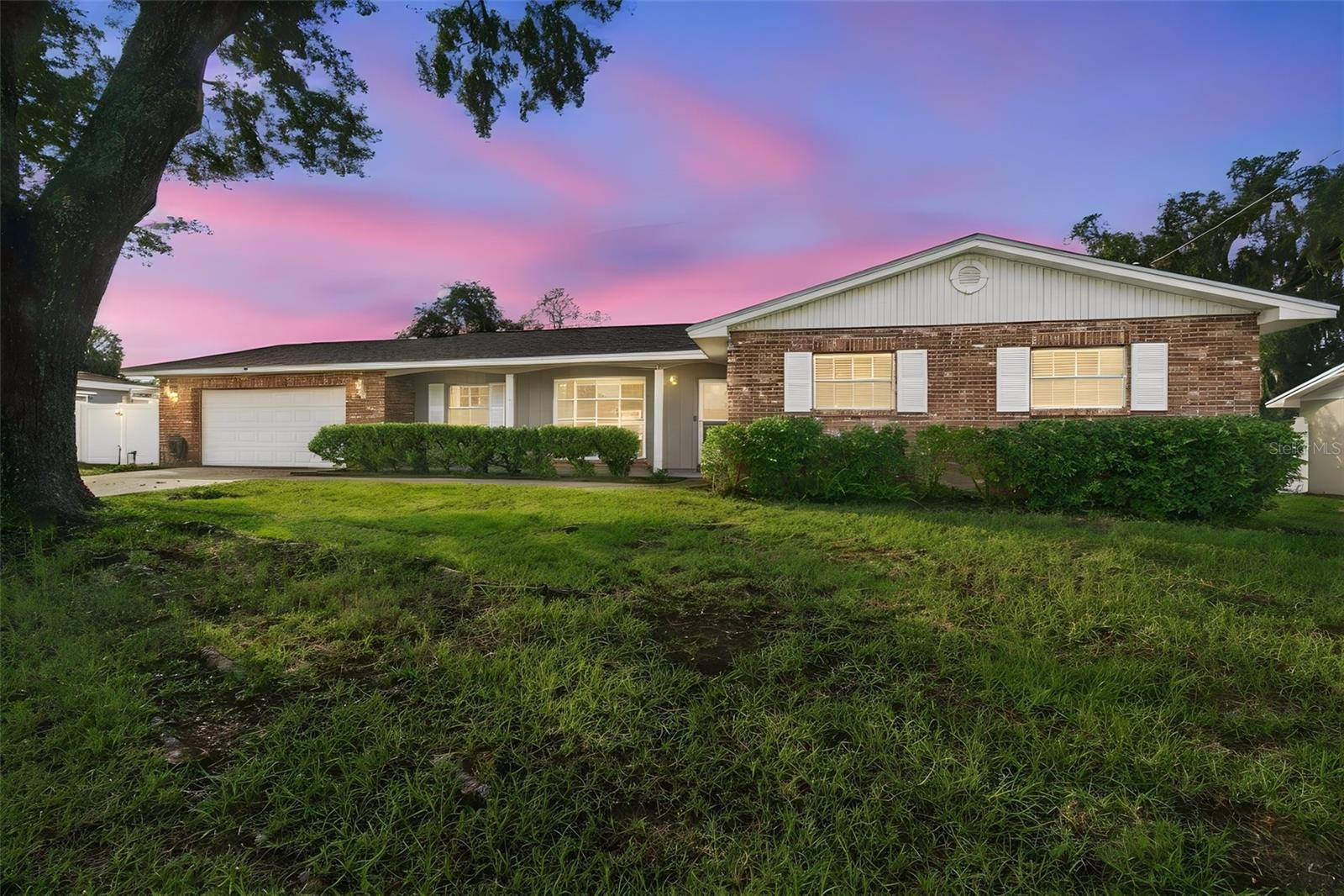 105 ASHBROOK DRIVE, Brandon, FL 33511 105 ASHBROOK DRIVE, Brandon, FL 33511