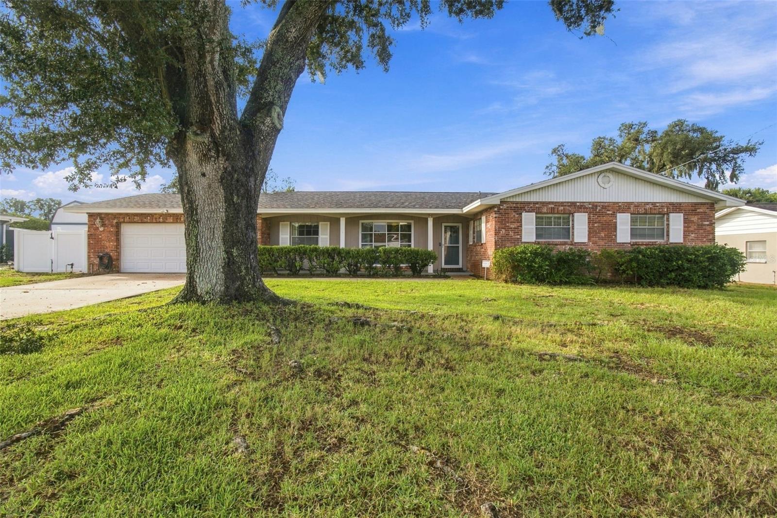 105 ASHBROOK DRIVE, Brandon, FL 33511
