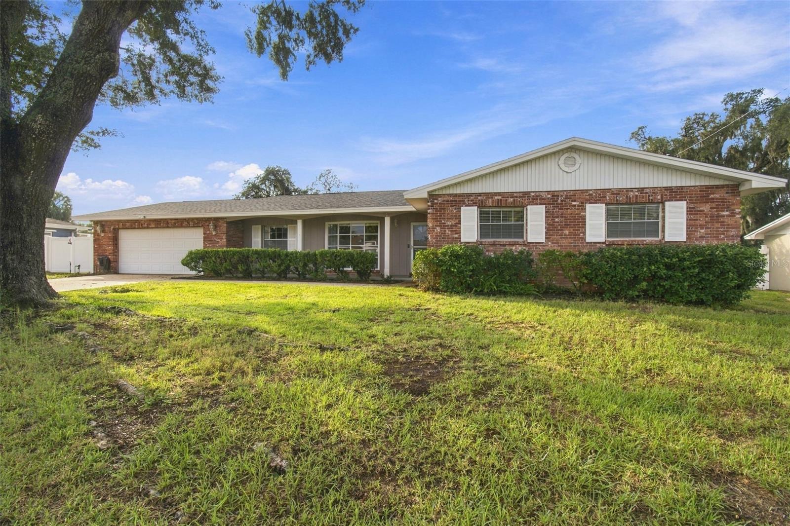 105 ASHBROOK DRIVE, Brandon, FL 33511