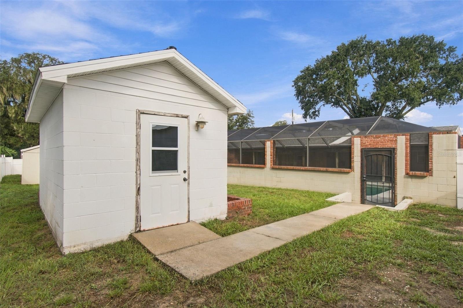105 ASHBROOK DRIVE, Brandon, FL 33511