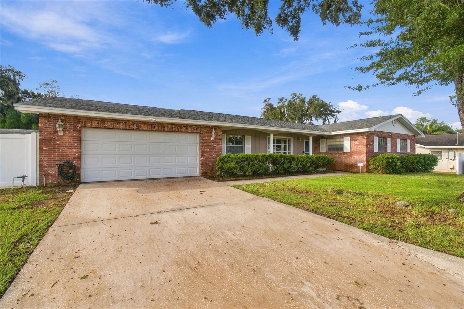 105 ASHBROOK DRIVE, Brandon, FL 33511
