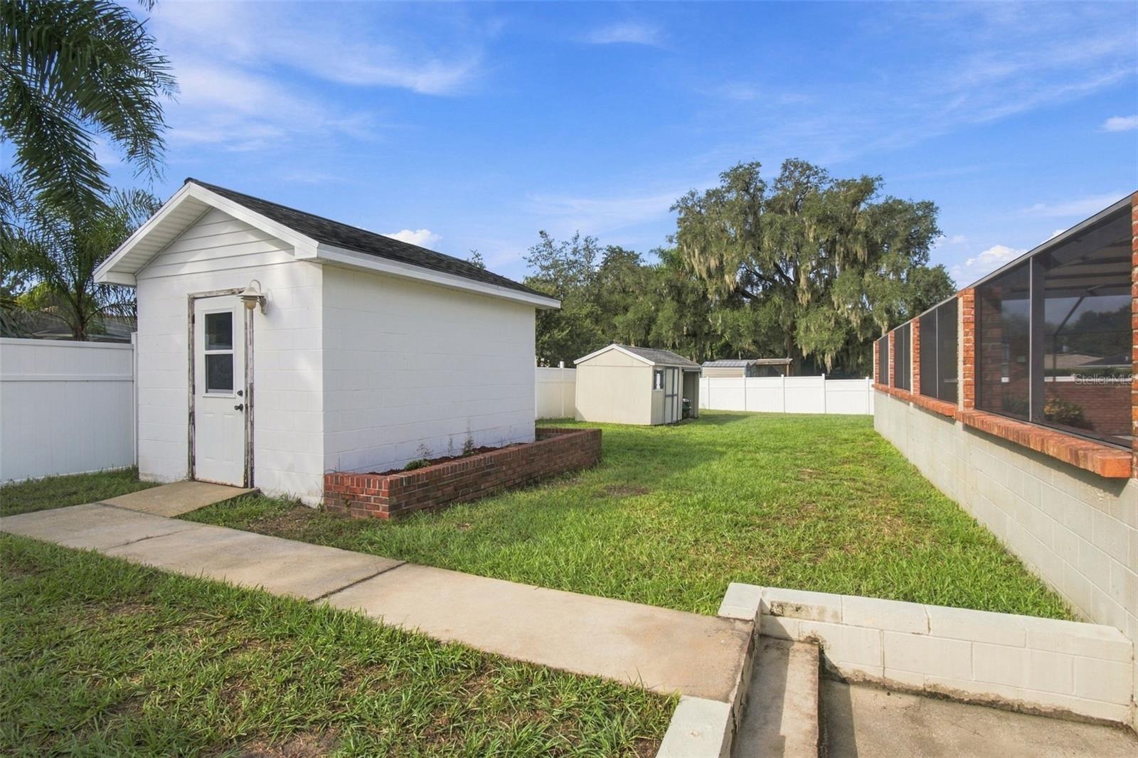 105 ASHBROOK DRIVE, Brandon, FL 33511