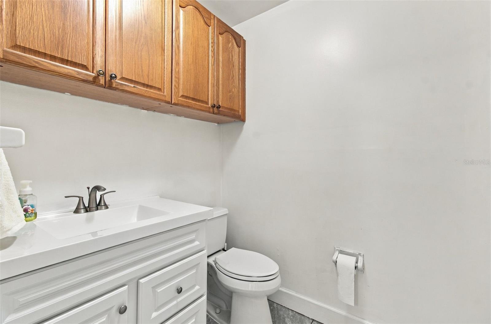 105 ASHBROOK DRIVE, Brandon, FL 33511