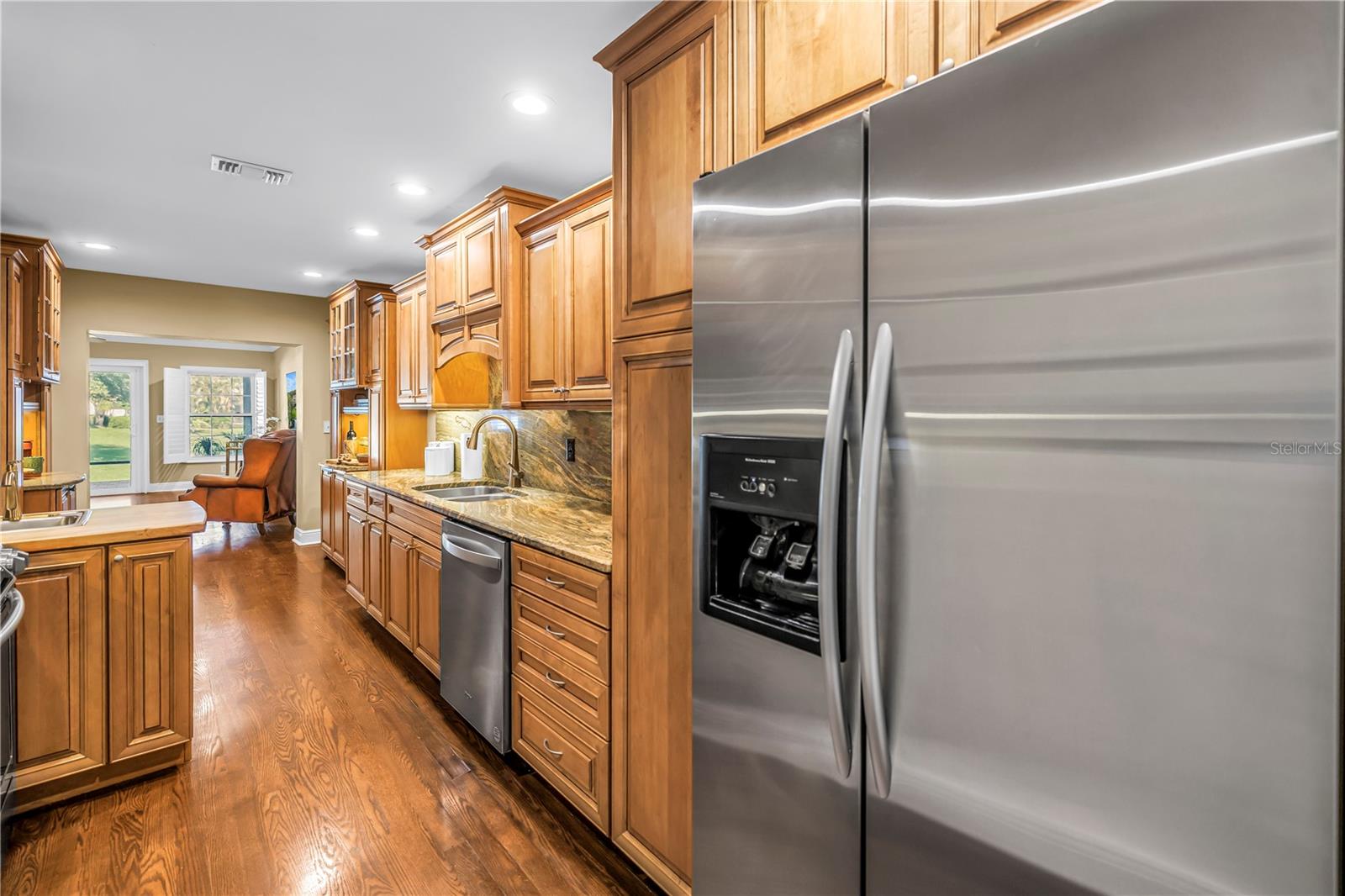 868 GLADES COURT NE, St Petersburg, FL 33702