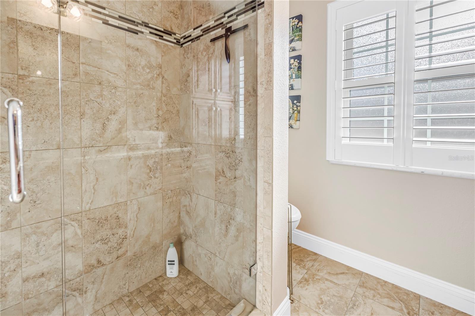 868 GLADES COURT NE, St Petersburg, FL 33702