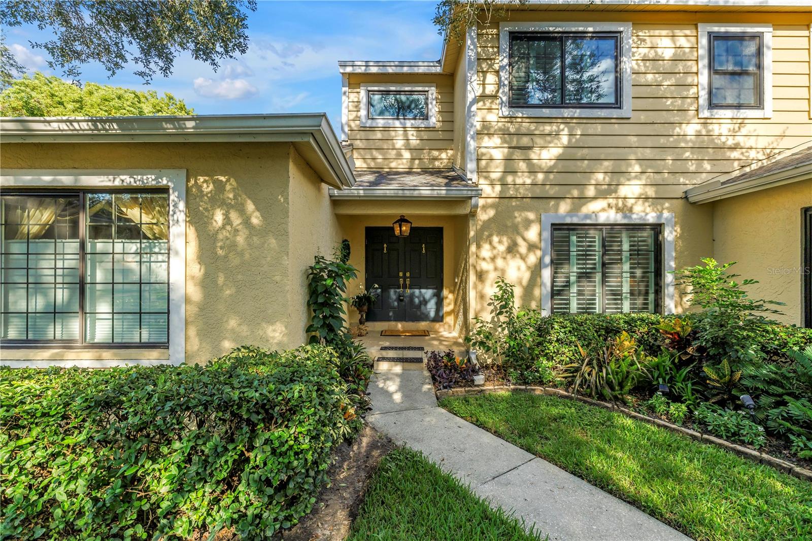 This spacious 2,462 sq. ft. townhome in Caya Costa is the largest floor plan in the neighborhood. The interior is upgraded with high-quality oak hardwood flooring throughout and features the added protection and efficiency of hurricane-impact windows and sliders.