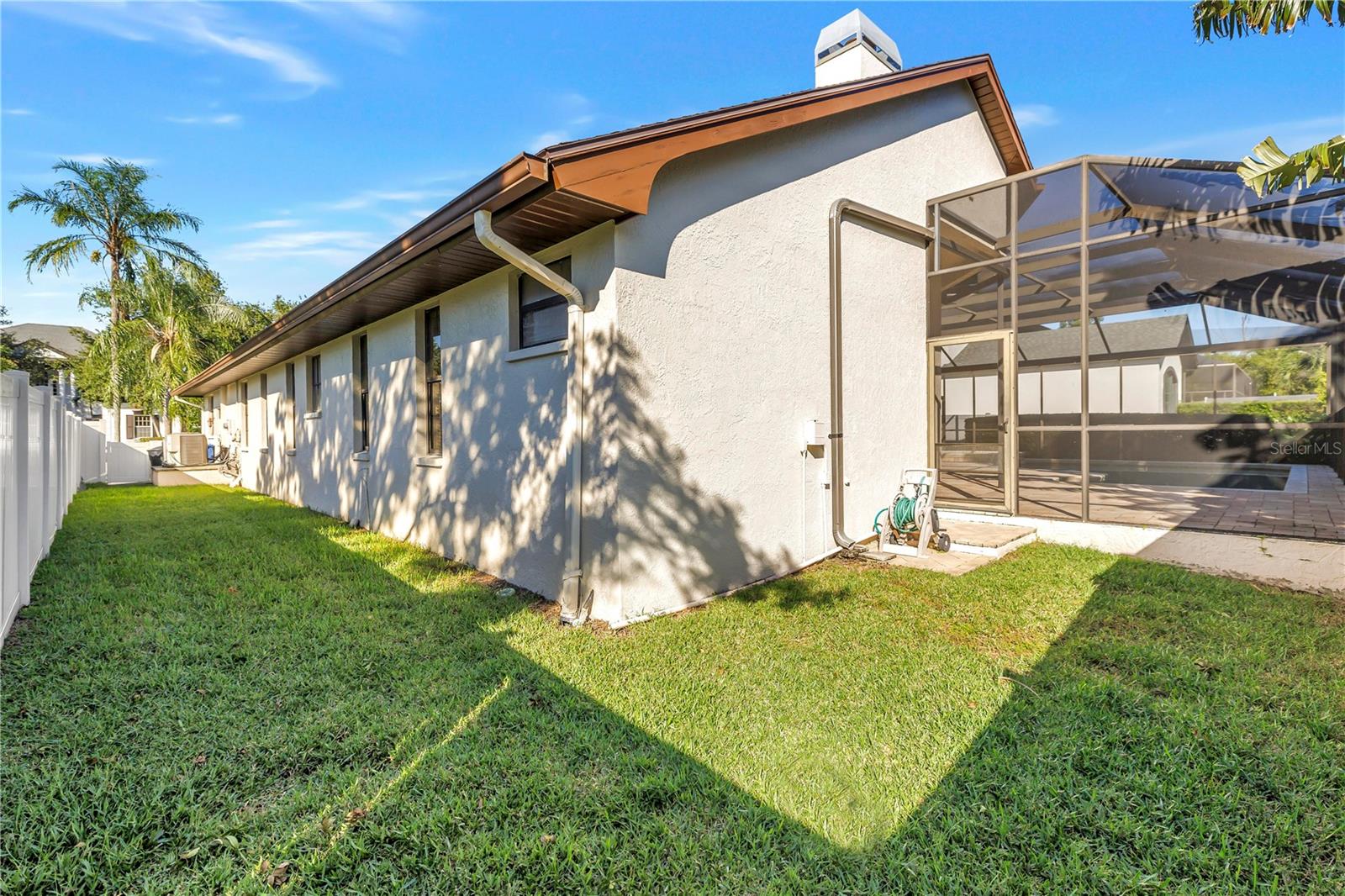 1186 GASPARILLA DRIVE NE, St Petersburg, FL 33702