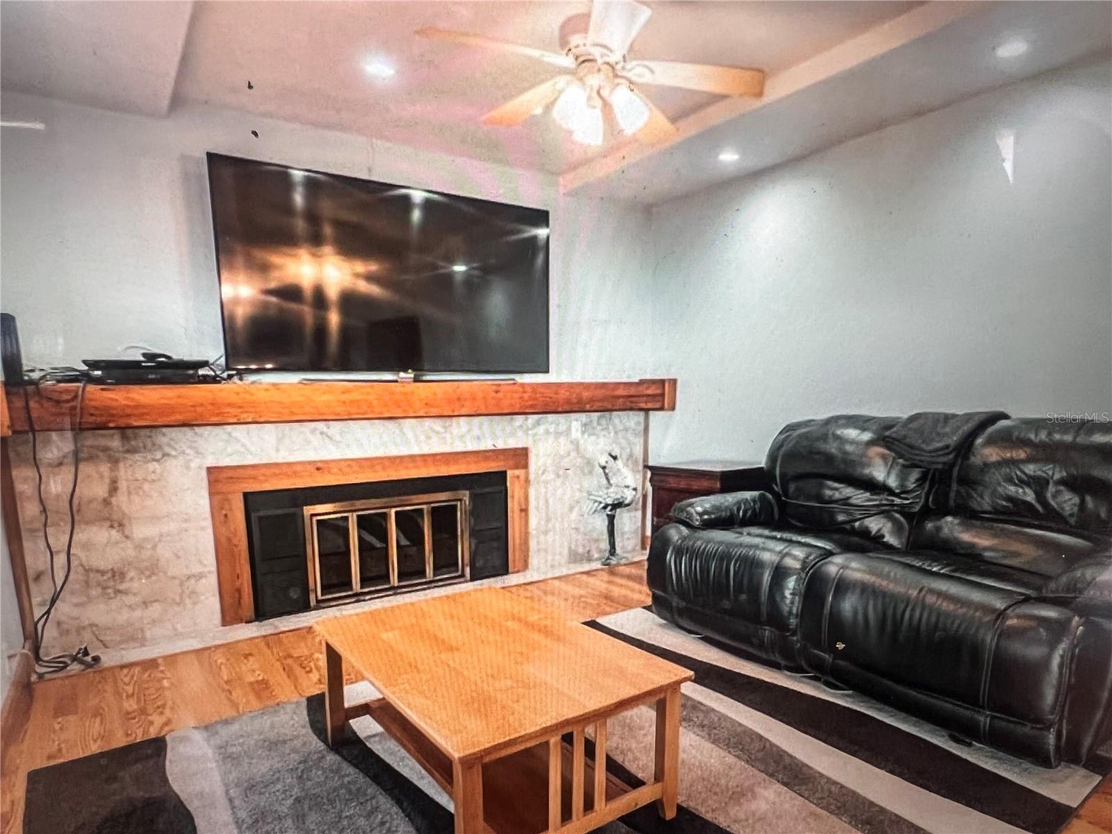 520 GEORGE STREET S, Tarpon Springs, FL 34688