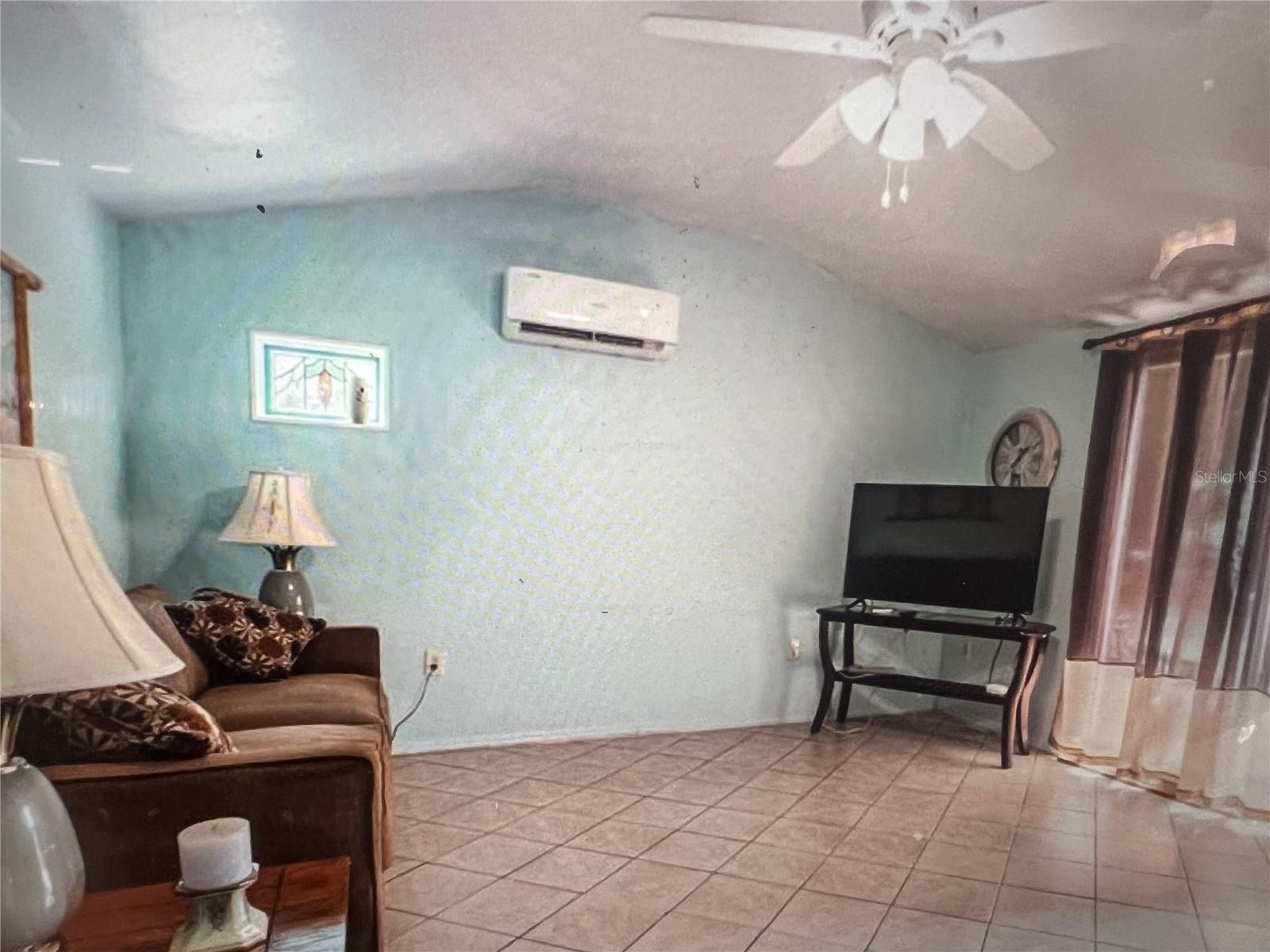 520 GEORGE STREET S, Tarpon Springs, FL 34688