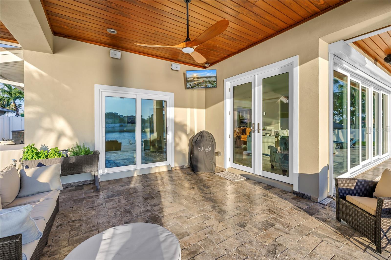 7982 11TH AVENUE S, St Petersburg, FL 33707