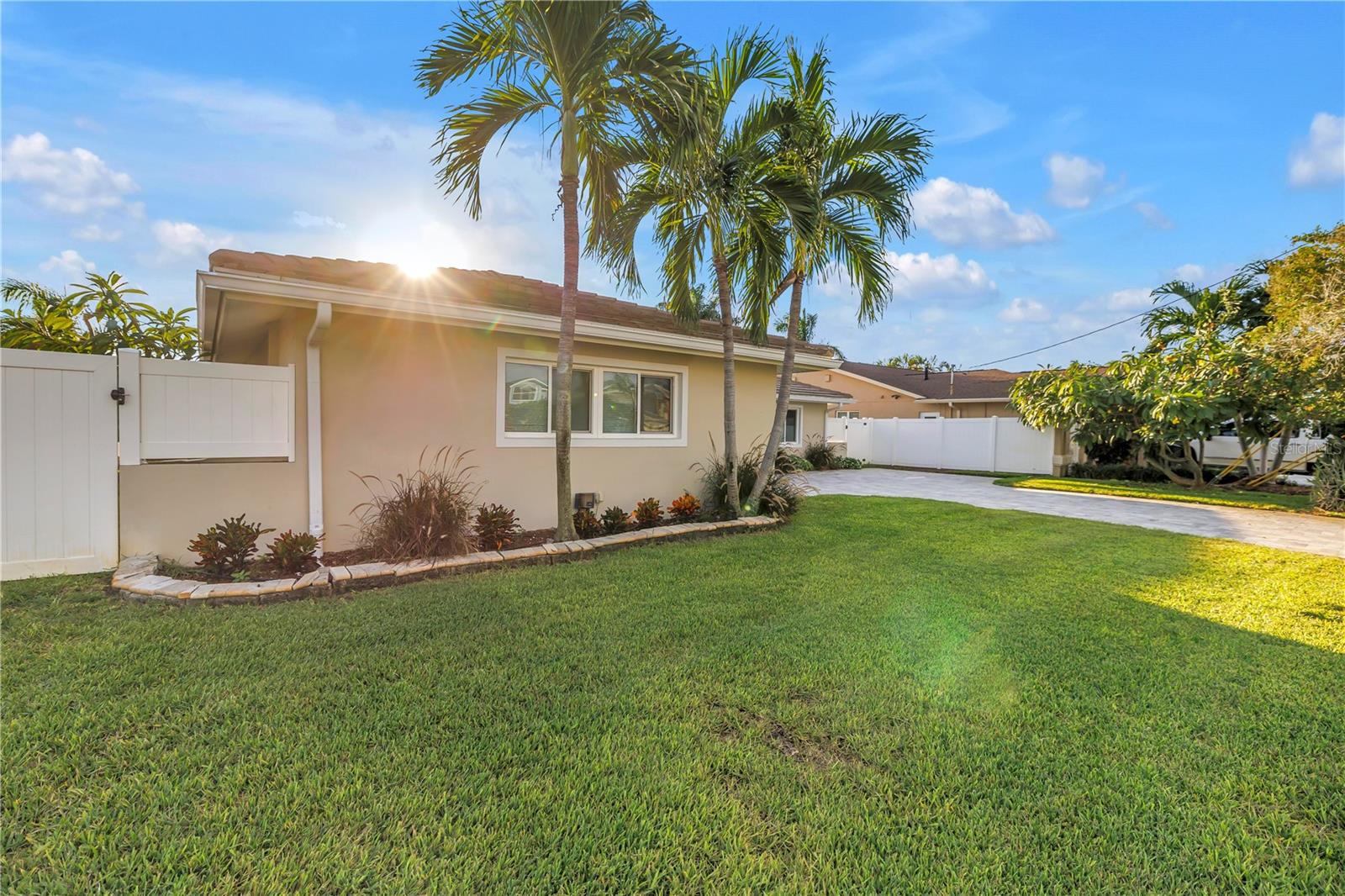 7982 11TH AVENUE S, St Petersburg, FL 33707