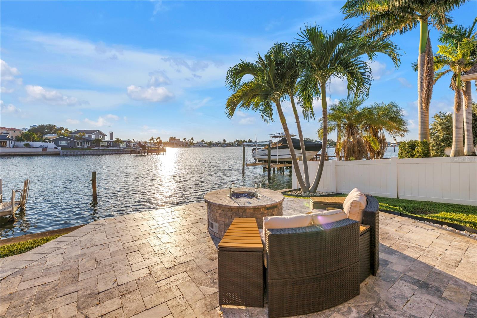 7982 11TH AVENUE S, St Petersburg, FL 33707