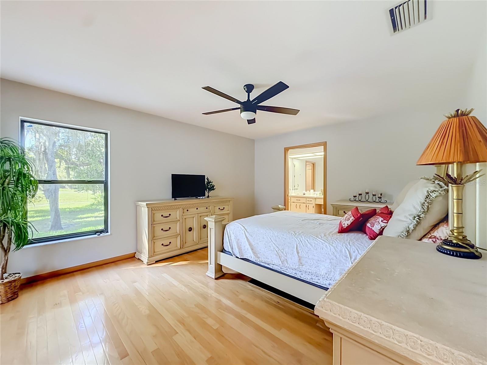 52 S MASTERS DRIVE, Homosassa, FL 34446