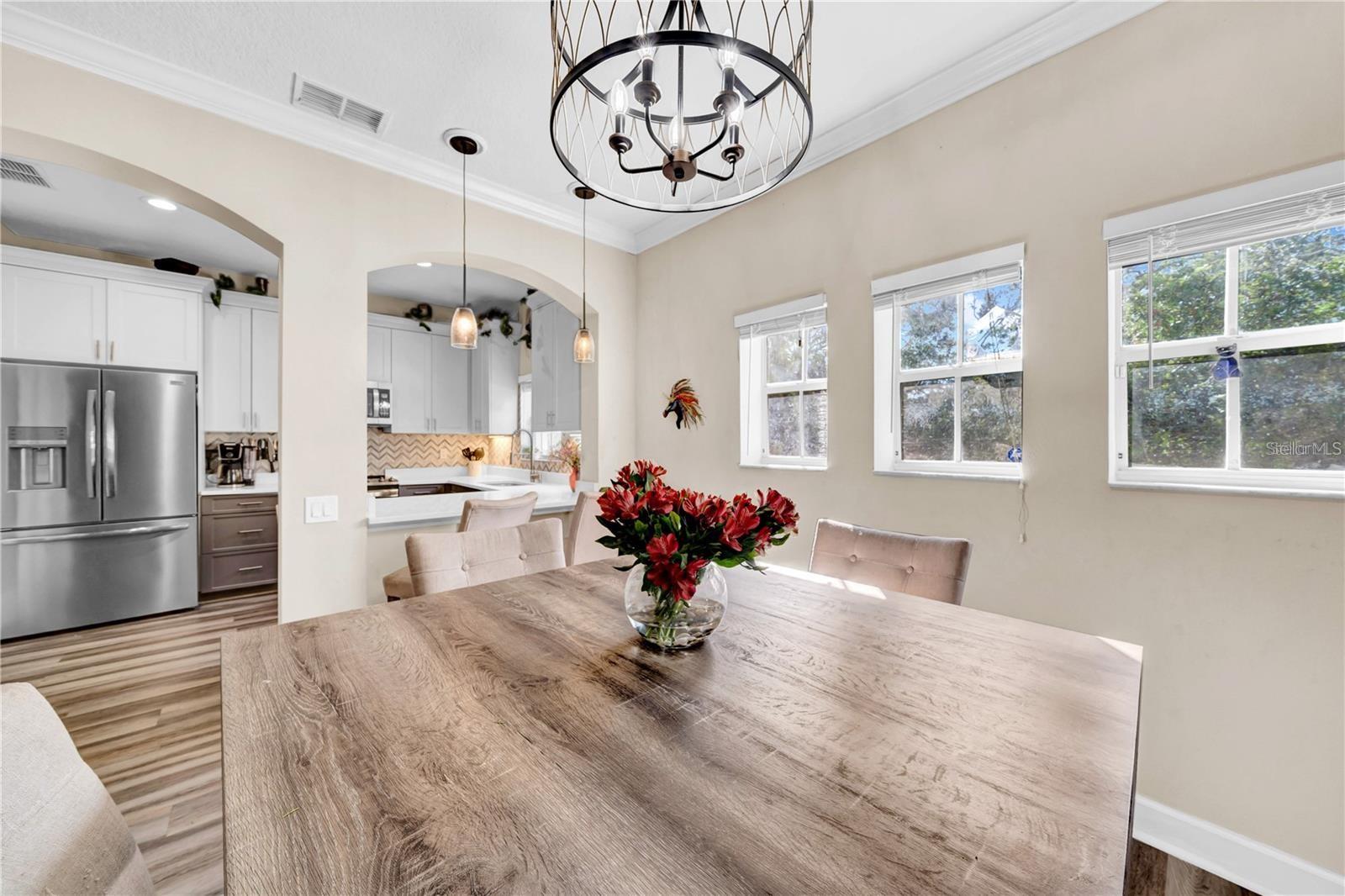 Seamless Dining to Kitchen Flow