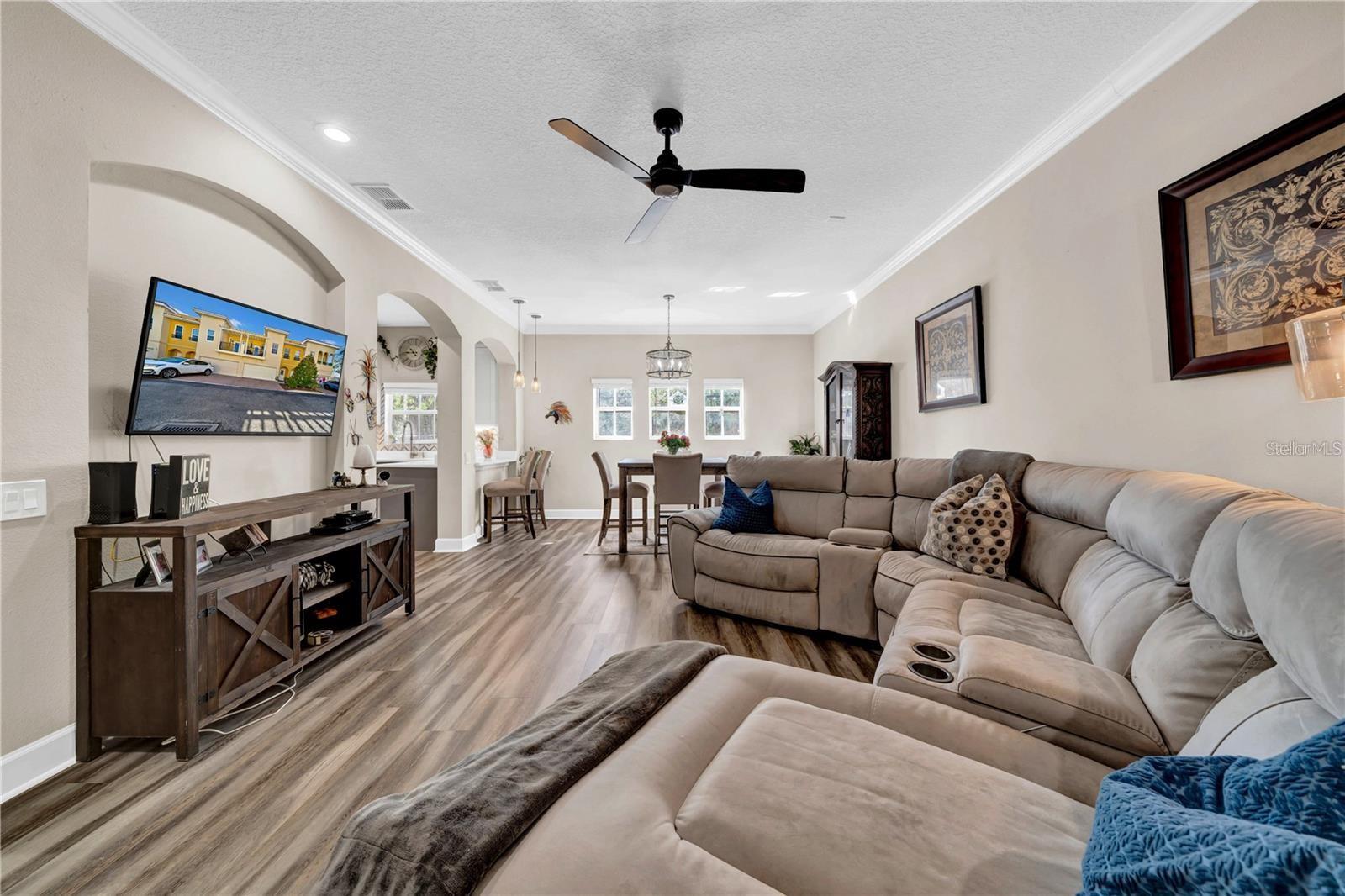 The Perfect Gathering Spot for friends/family