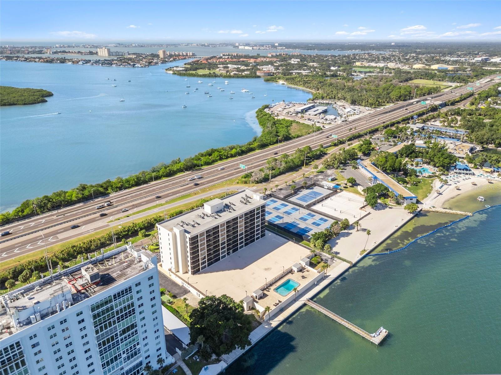 7100 SUNSHINE SKYWAY LANE S, #901, St Petersburg, FL 33711