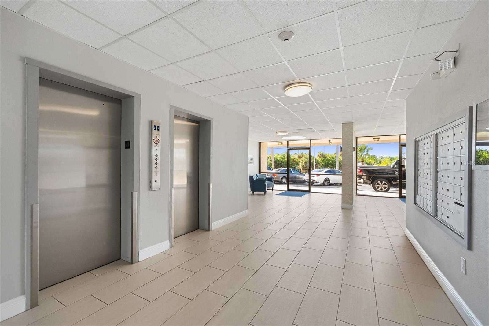 7100 SUNSHINE SKYWAY LANE S, #901, St Petersburg, FL 33711