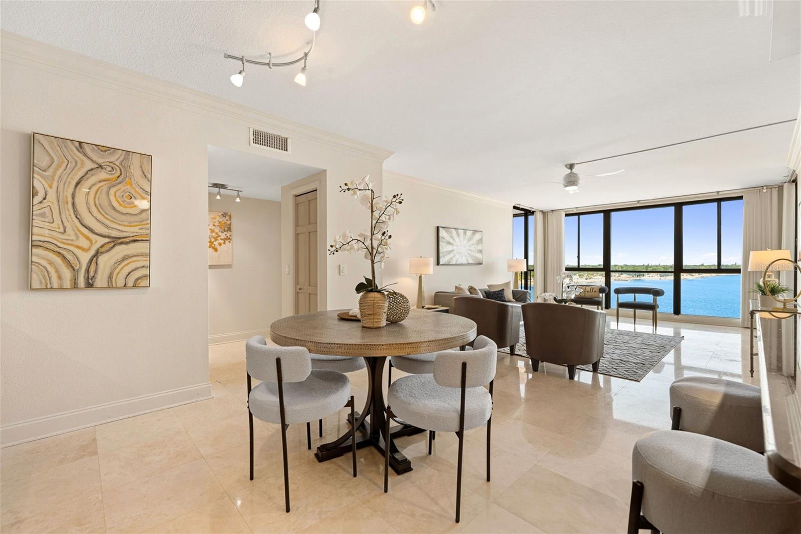 7100 SUNSHINE SKYWAY LANE S, #901, St Petersburg, FL 33711