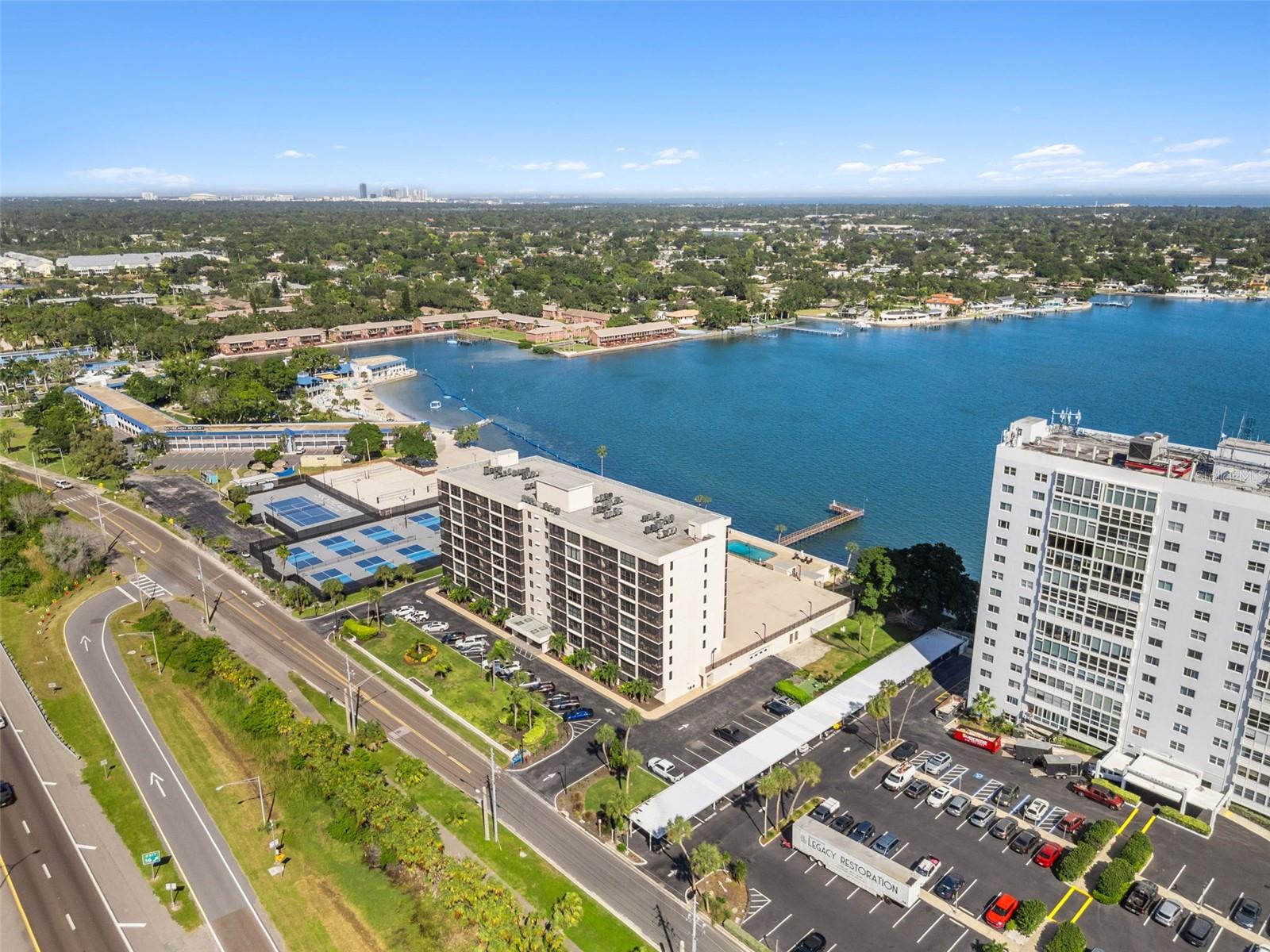 7100 SUNSHINE SKYWAY LANE S, #901, St Petersburg, FL 33711