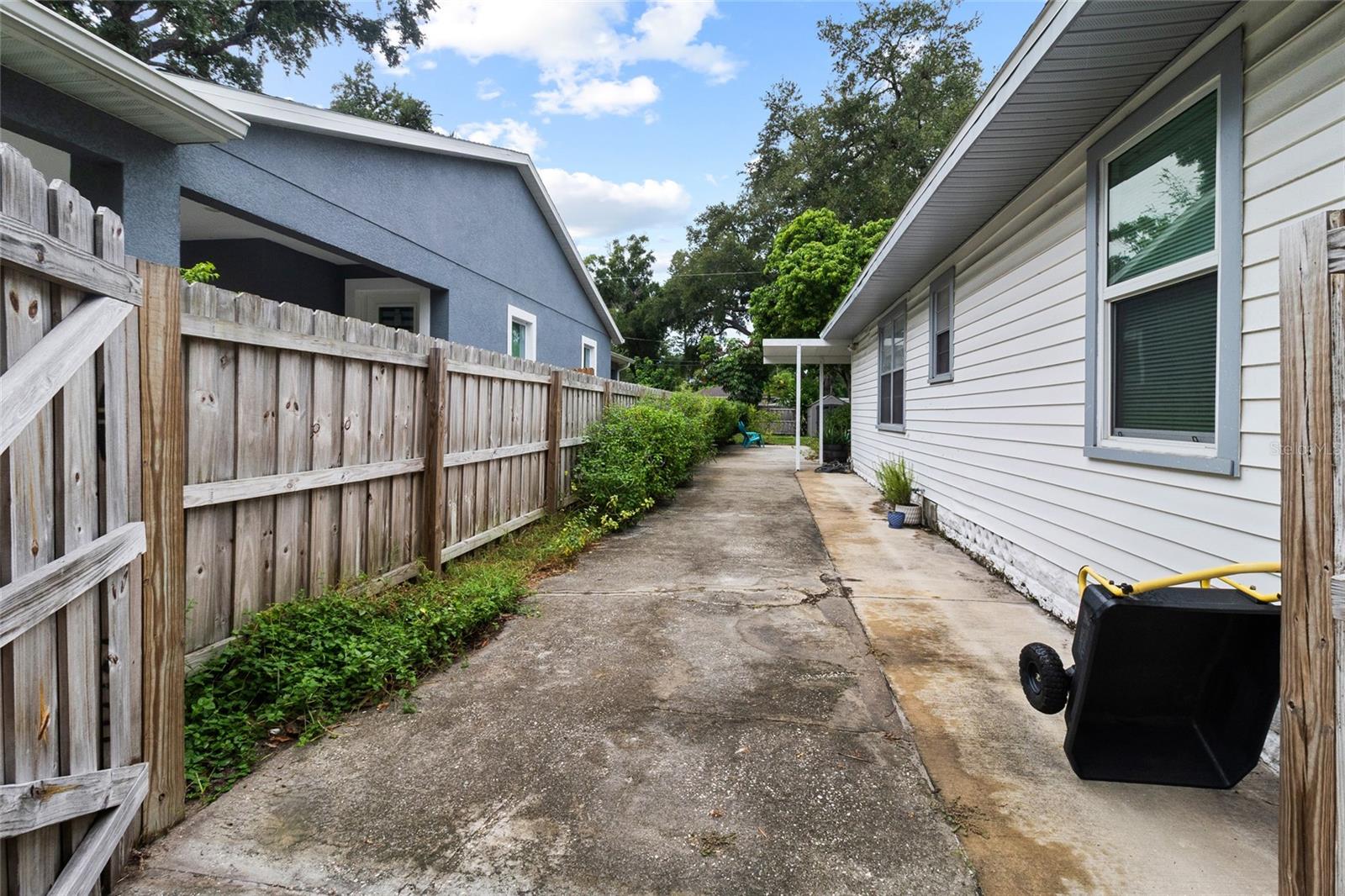 1527 13TH STREET S, St Petersburg, FL 33705