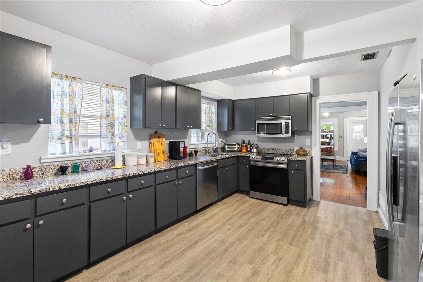 1527 13TH STREET S, St Petersburg, FL 33705