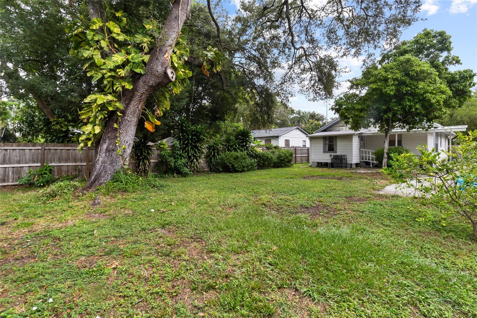 1527 13TH STREET S, St Petersburg, FL 33705