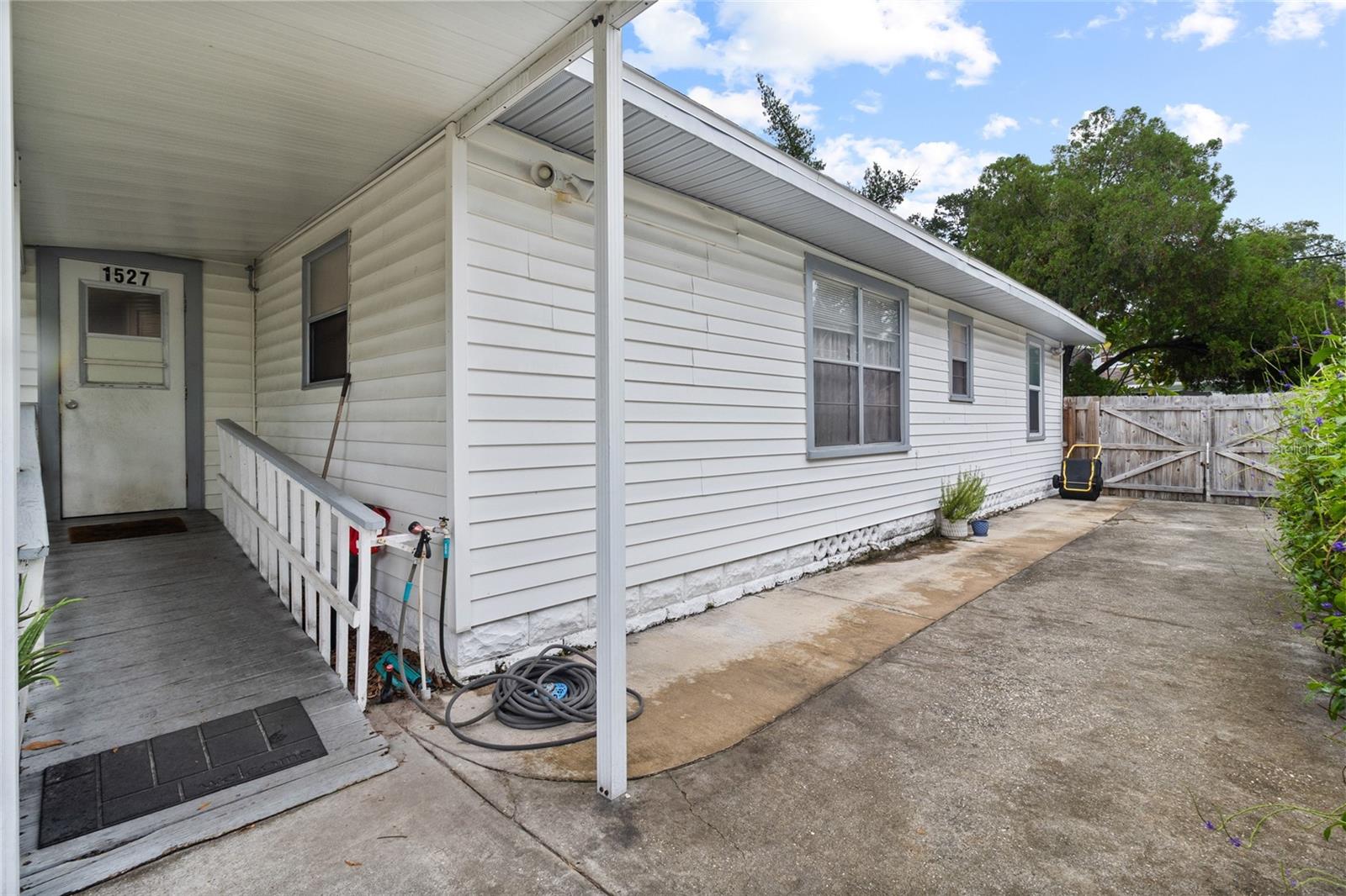 1527 13TH STREET S, St Petersburg, FL 33705