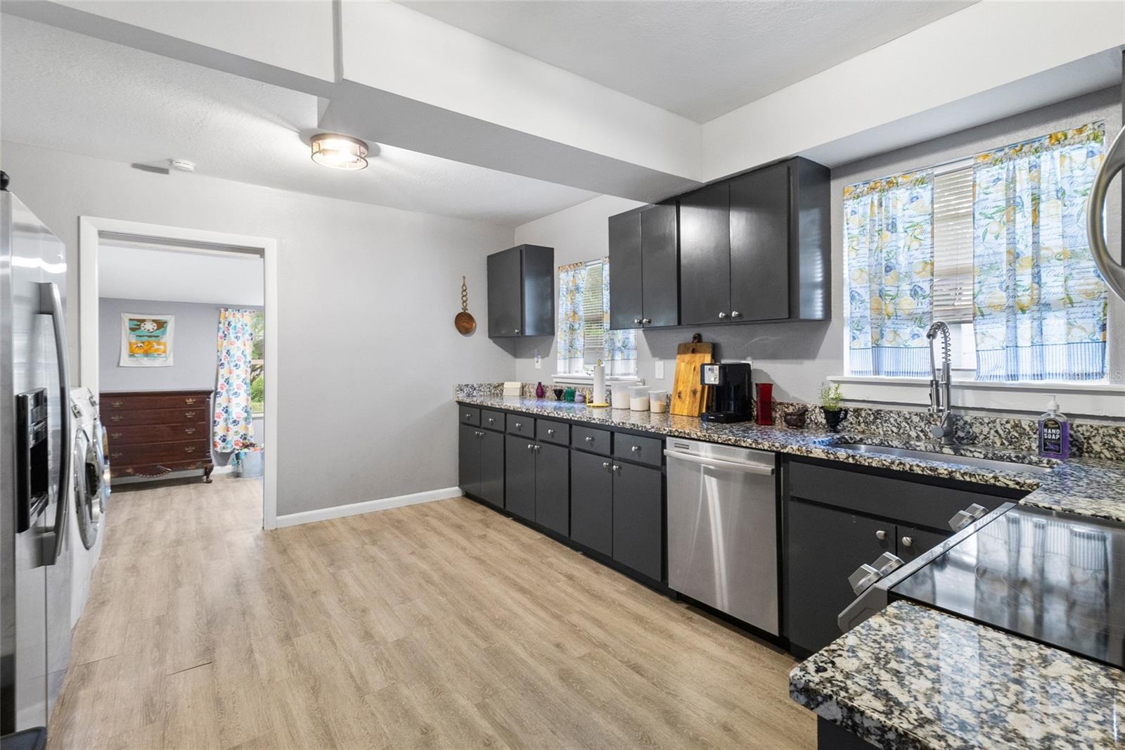 1527 13TH STREET S, St Petersburg, FL 33705