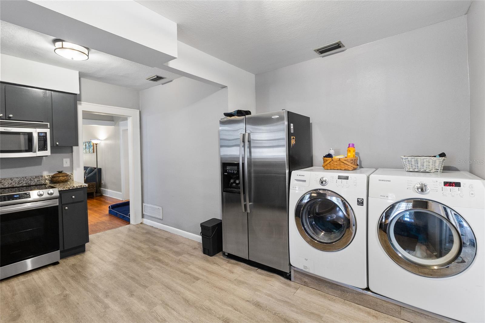 1527 13TH STREET S, St Petersburg, FL 33705