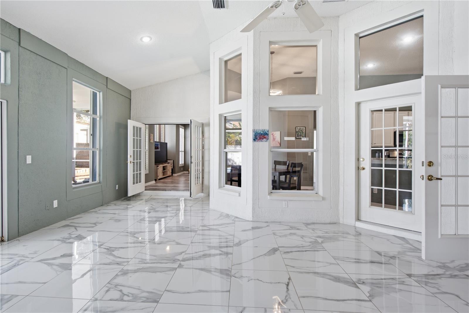 super spacious sun room