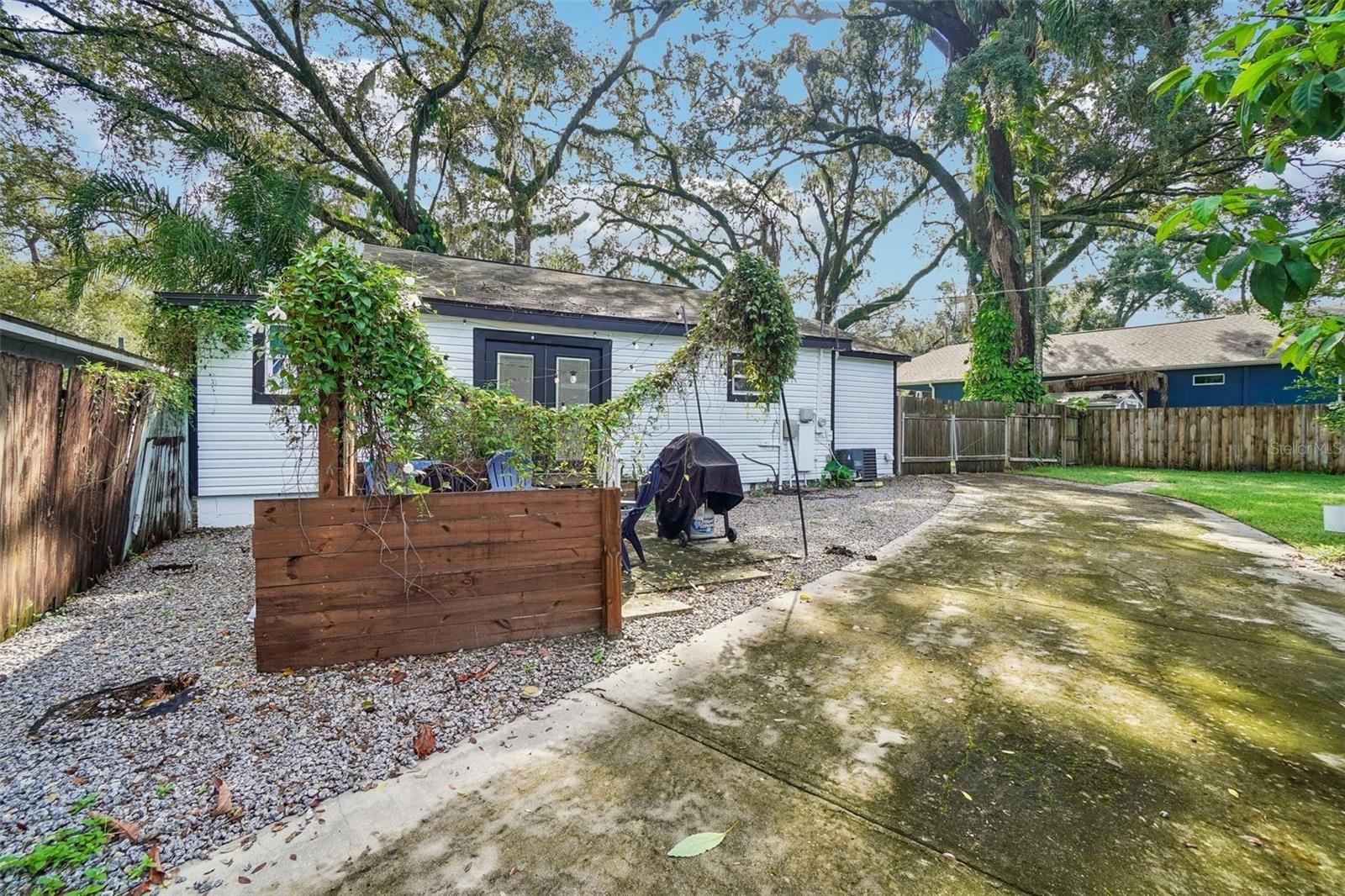 6806 N 17TH STREET, Tampa, FL 33610