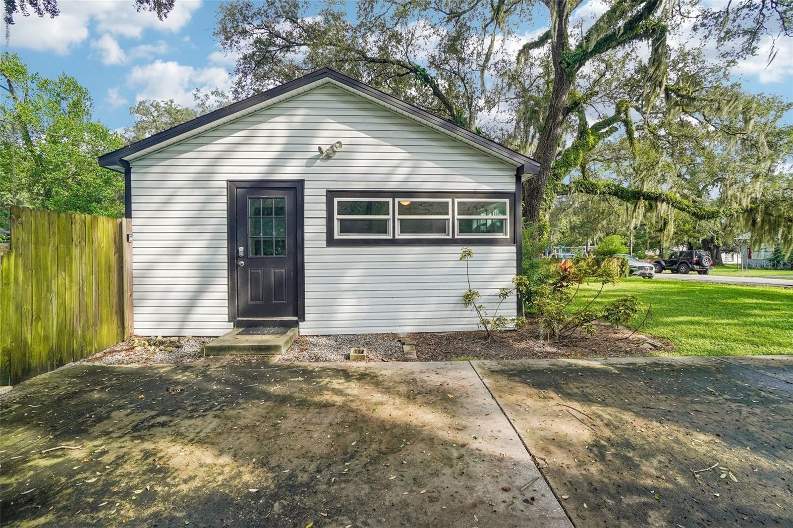 6806 N 17TH STREET, Tampa, FL 33610