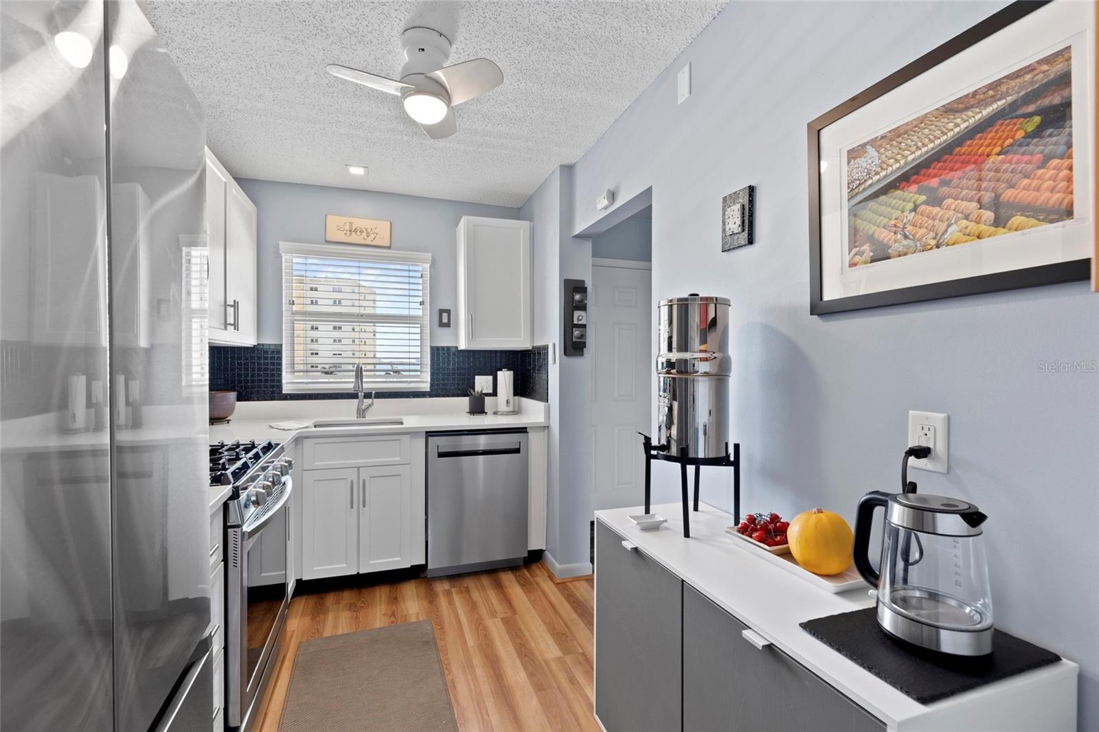 6075 SHORE BOULEVARD S, #411, Gulfport, FL 33707